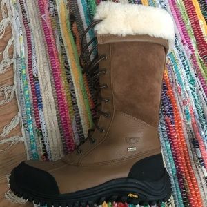 UGG Adirondack boots- size 9